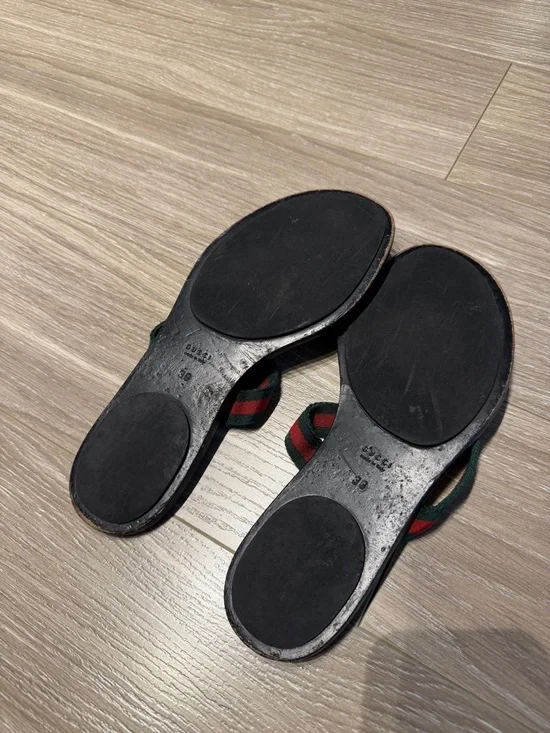 Gucci Black Leather GG Embossed Thong Sandals with Red-Green fabric - Picture 3 of 5
